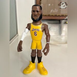 NBA Basketball LeBron James Gold Funko NBA Premium 12 inch
Lakers